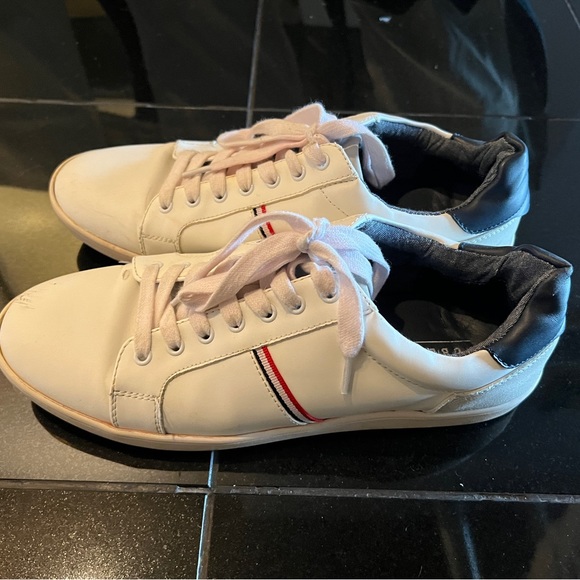 Public opinion white men’s sneaker, worn once, size 9 - Picture 3 of 4
